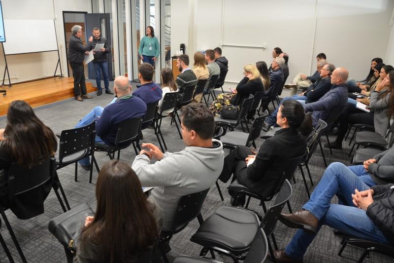 Equipes das prefeituras da AMREC conhecem detalhes do diagnóstico socioambiental 