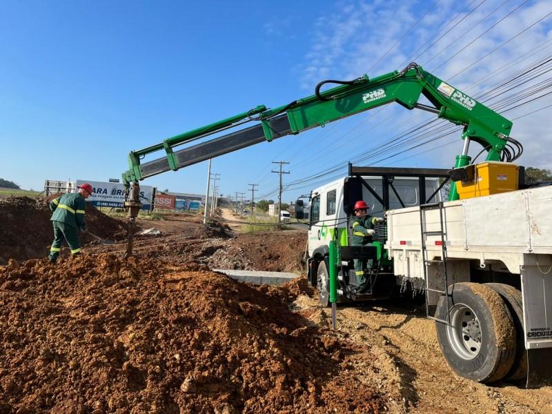 Cooperaliança conclui primeira etapa do deslocamento de rede da obra da SC-445