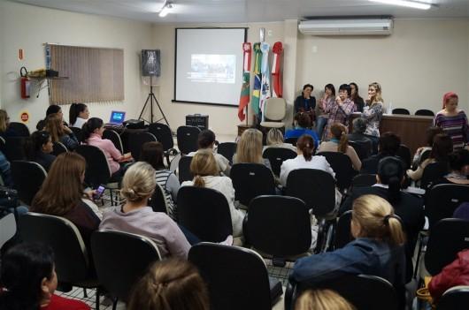 Servidores públicos municipais de Içara estão em estado de greve