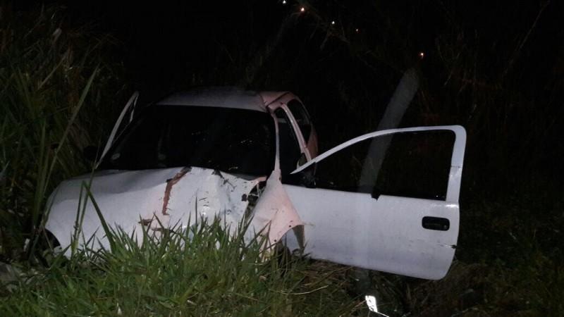 Saída de pista seguida de capotamento é registrada na SC-441