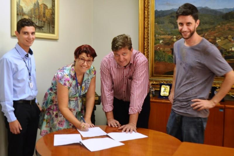 Prefeitura de Nova Veneza firma convênio com o CIEE para contratar estagiários