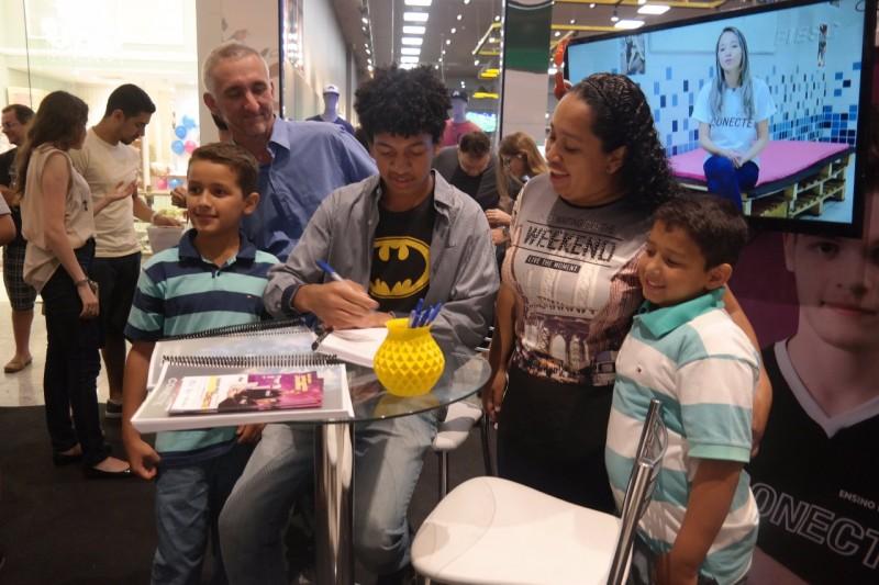 Livro de contos mostra produção literária de estudantes do Senai Conecte