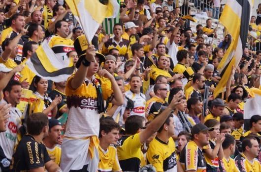 Baixa procura por pacote de ingressos para jogos com Santos e Flamengo