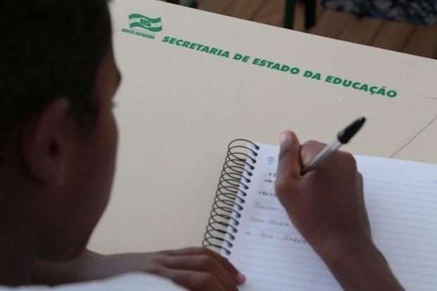 Domingo é prazo final para responder questionário que vai nortear investimentos na educação