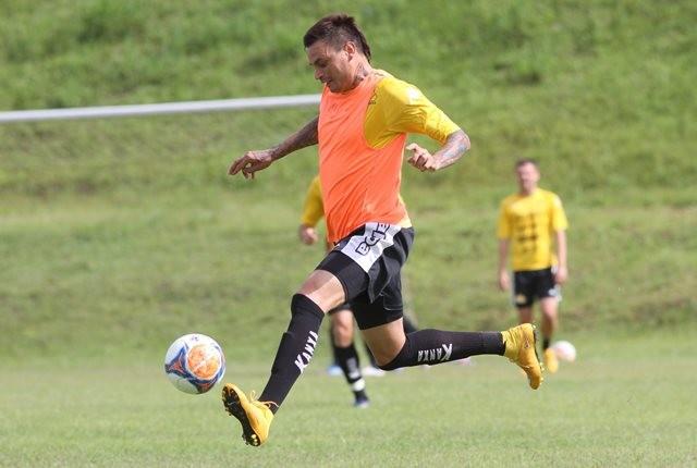 Criciúma analisa situação de Fábio Ferreira e Maurinho