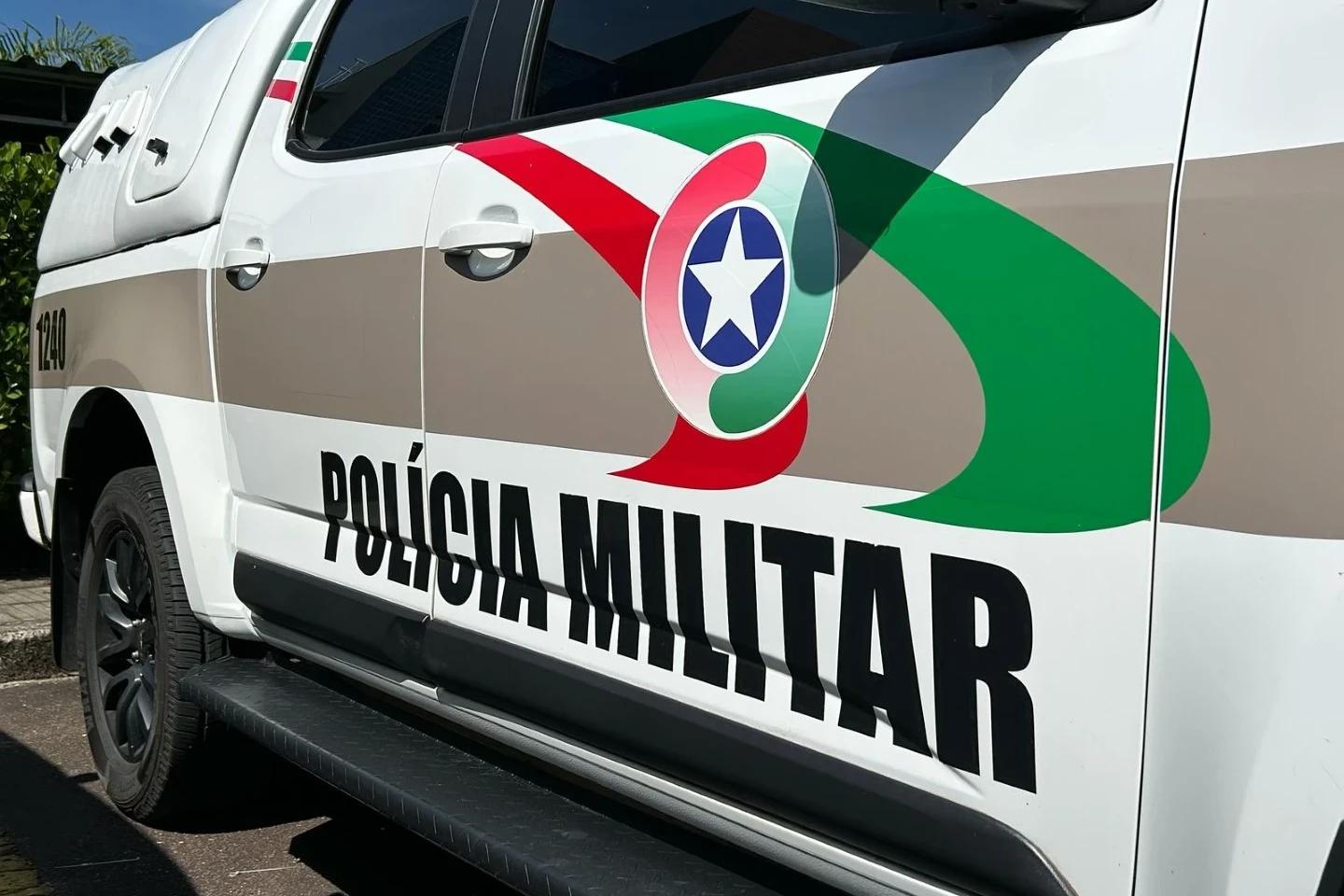 Policial militar de folga flagra assalto e prende criminoso em Criciúma