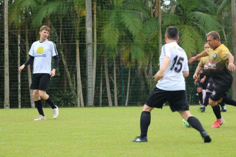 Jogos Solidários da Coopercocal resultam em mais de mil peças de roupas arrecadadas