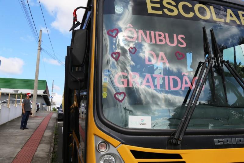 'Ônibus da Gratidão' passa por escolas municipais de Içara