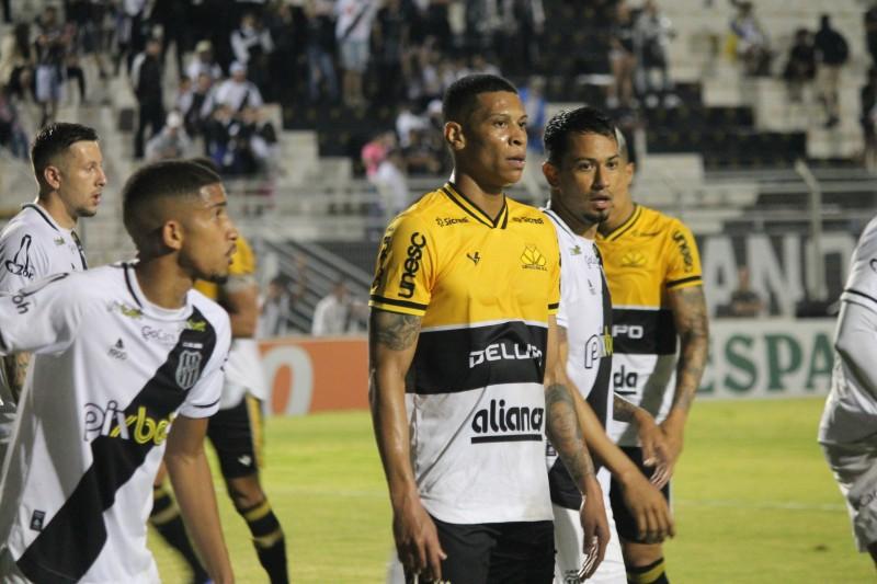 Em partida com gols anulados, pênalti e reviravolta, Tigre empata com a Ponte Preta em Campinas (SP)