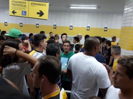 Público demais ou bilheterias de menos?