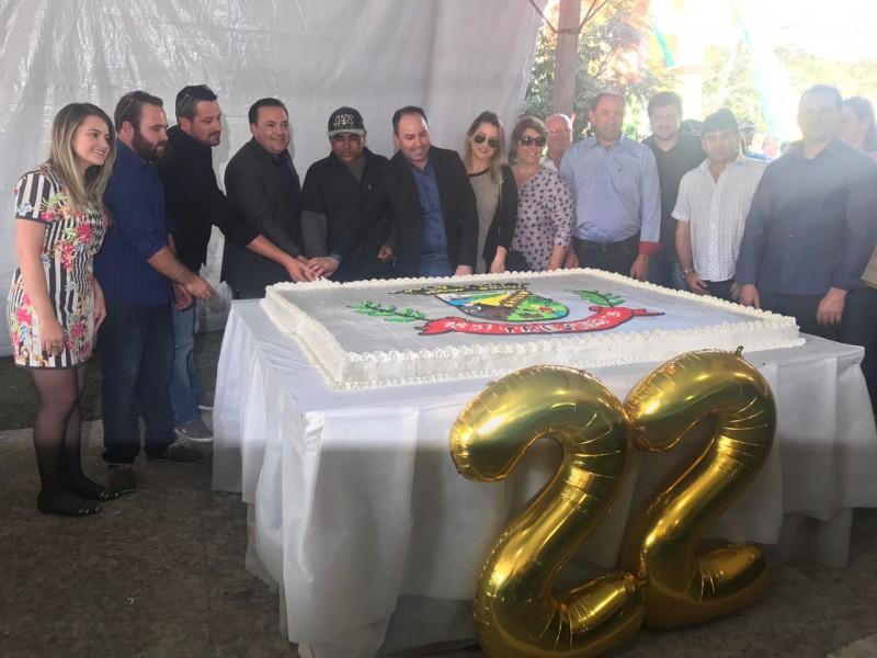 Corte de bolo e premiação de concurso encerram aniversário de Treviso
