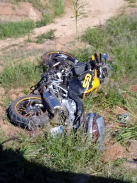 Acidente de trânsito deixa motociclista ferido em Pedras Grandes