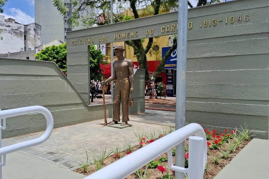 Obra do Monumento do Mineiro será entregue nesta semana em Criciúma
