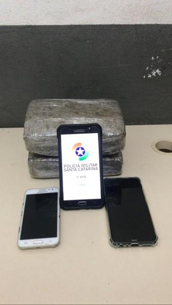 Rio Maina: PM prende quatro suspeitos de realizar tráfico de drogas