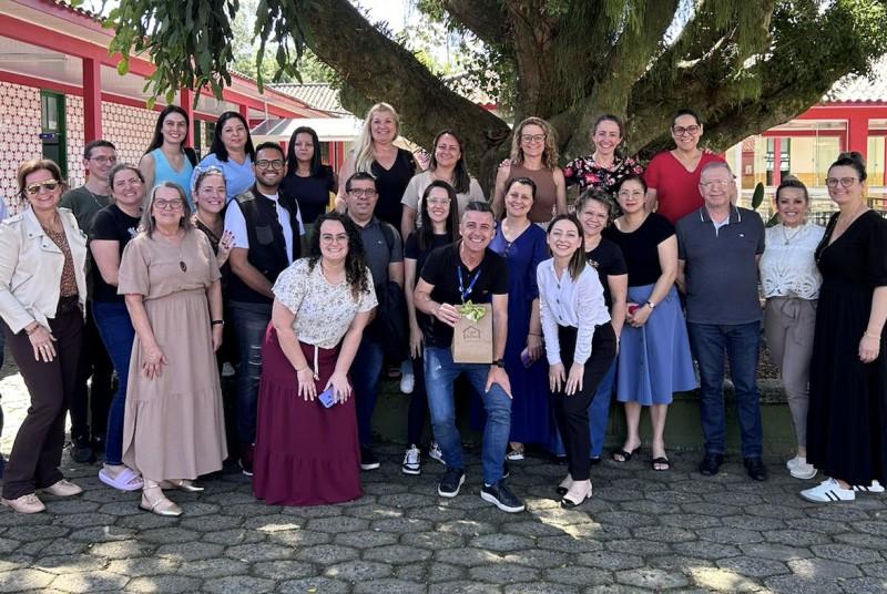 Educação com propósito: professores de Cocal do Sul participam de formação sobre gestão emocional