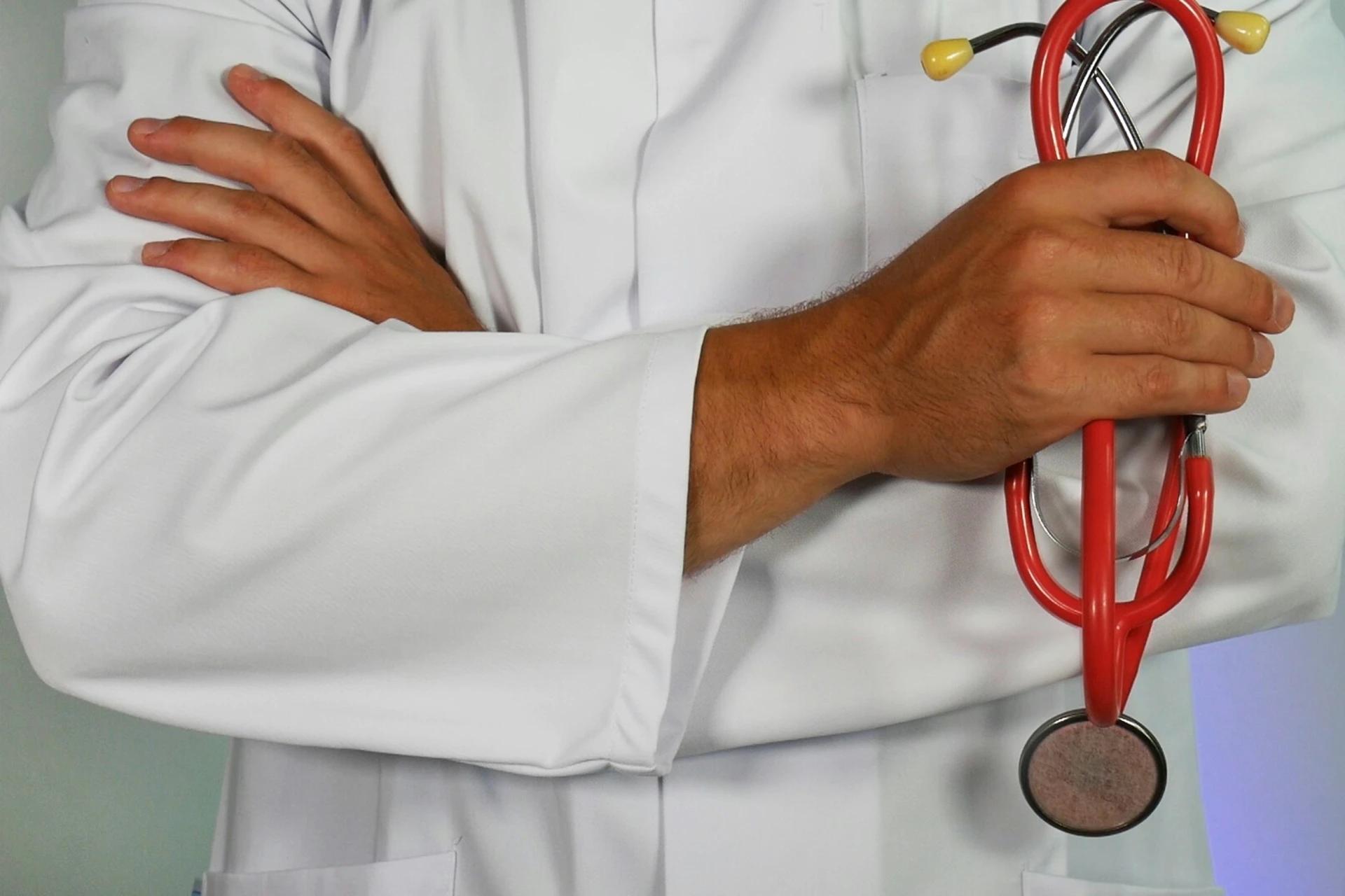 Simersul critica atraso de pagamentos e cobra solução para médicos do HMISC