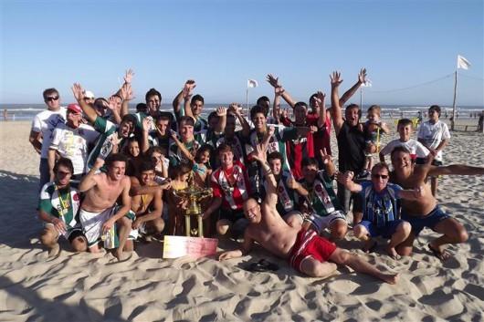 Santa Cruz é campeão do Praiano Livre