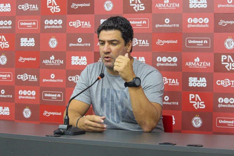 Técnico do Hercílio Luz ressalta sequência difícil no início do Catarinense e projeta confronto contra o JEC