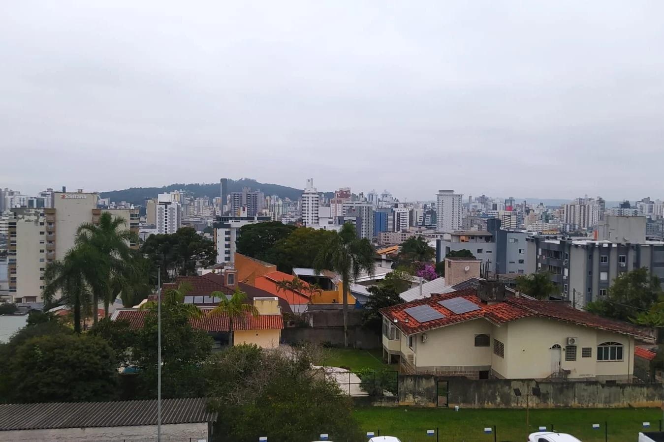 Frio predomina e chance de chuva é baixa nesta quinta-feira em Criciúma