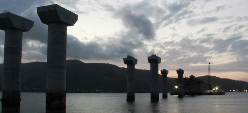 Aduelas começam a ser instaladas na Ponte de Laguna