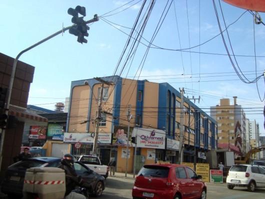Semáforos desligados no cruzamento da Hercílio Luz com Cel Pedro Benedet