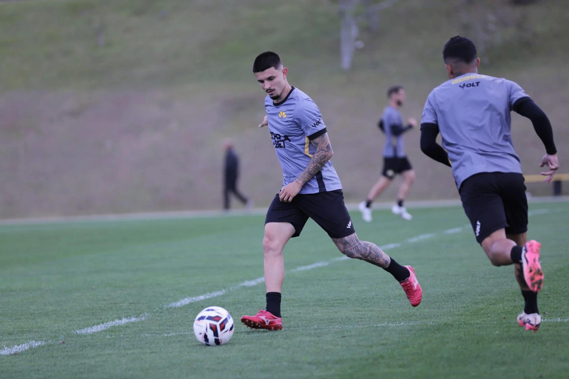 Novo reforço do Tigre já treina com o elenco
