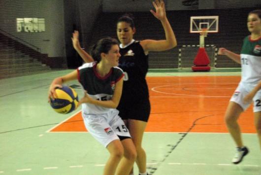 Basquete feminino na segunda fase