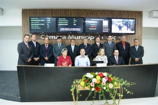Vereadores homenageiam Colégio Cristo Rei e Rádio Difusora