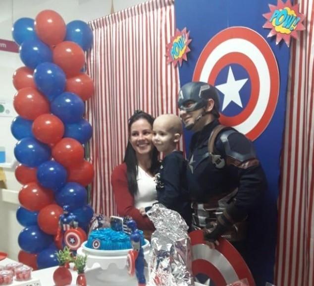 Funcionários do Hospital São José realizam festa surpresa para paciente