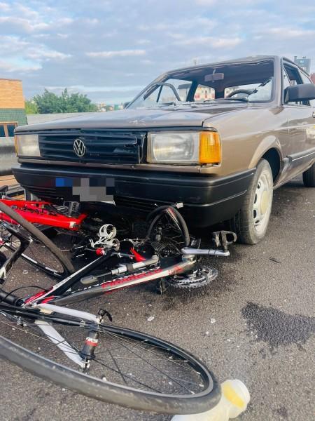 Motorista embriagado atropela ciclistas na Via Rápida