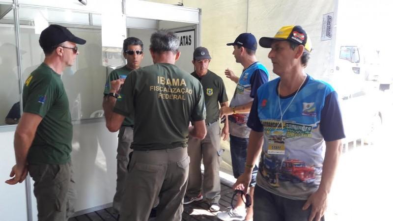 Arrancada de Caminhões recebe visita do Ibama