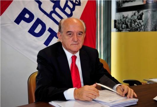 Manoel Dias aguarda pela “senhora do tempo”