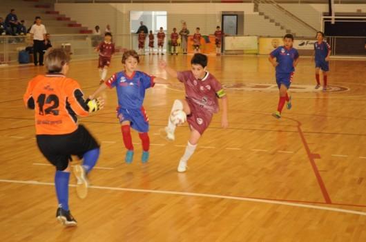 Sub-11 da Apaf/Colégio São Bento lidera Estadual