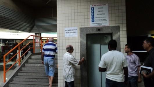 Após reparos, elevador do Terminal Central volta a funcionar