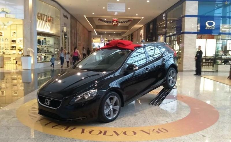 Shoppings Almeida Junior irão sortear seis carros Volvo V40