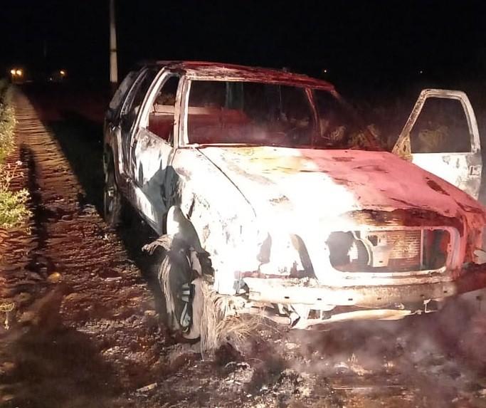 Chevrolet Blazer é destruída por incêndio em Sombrio