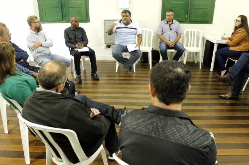 Reunião discute trabalho de vendedores ambulantes