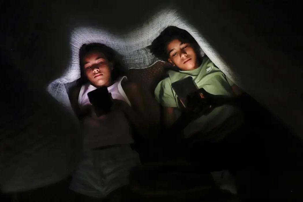 Veja as dicas para proteger crianças e adolescentes nas redes sociais