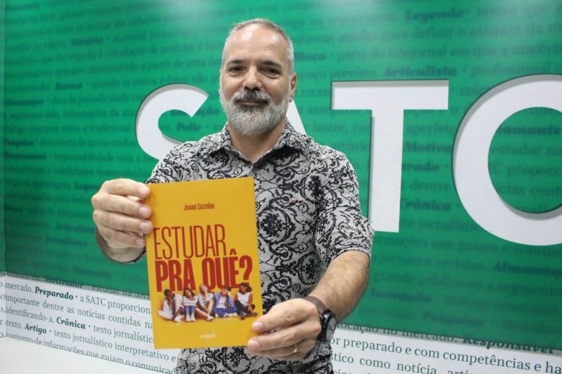 Pró-reitor da UniSatc lança livro em dezembro