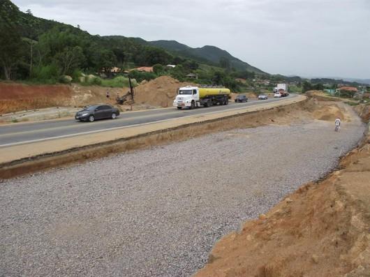 Trecho da 101 em Laguna bloqueado nesta quinta-feira