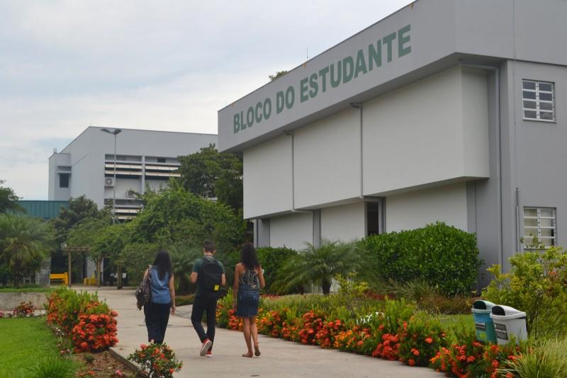Tour institucional e apresentações culturais na Recepção de Calouros e volta às aulas Unesc 2019/2
