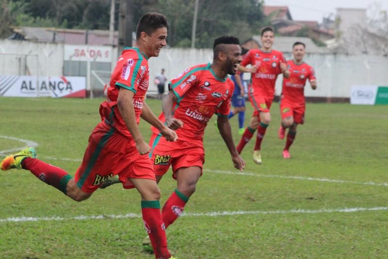 Estreia com goleada e emoção com o retorno do Próspera ao futebol profissional