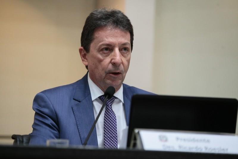 Tribunal Misto do Impeachment vota afastamento de Carlos Moisés e Daniela Reinehr nesta sexta-feira