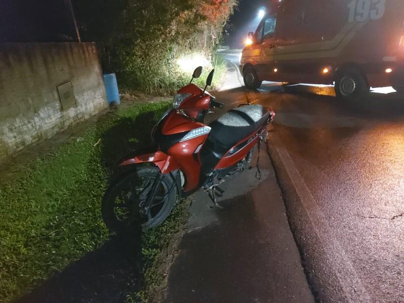 Motociclista fica ferida após acidente em Içara