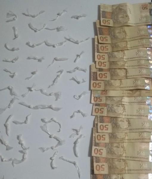 Polícia apreende 46 pedras de crack em Capivari de Baixo 