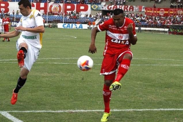 Criciúma perde a invencibilidade e leva 3 do CRB