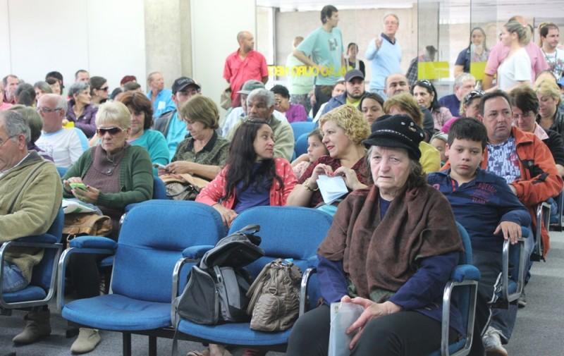 Pacientes de mutirão recebem autorização para exames de tomografia