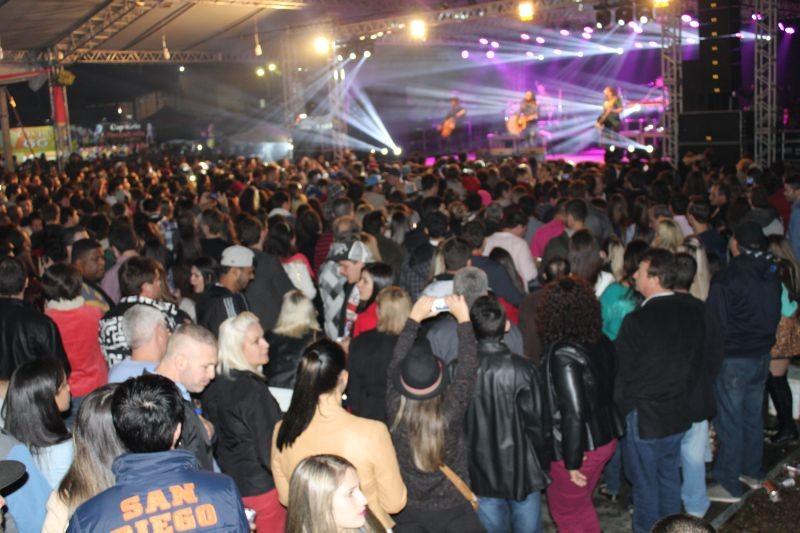Festa dos 20 anos lota Arena de Eventos de Treviso 
