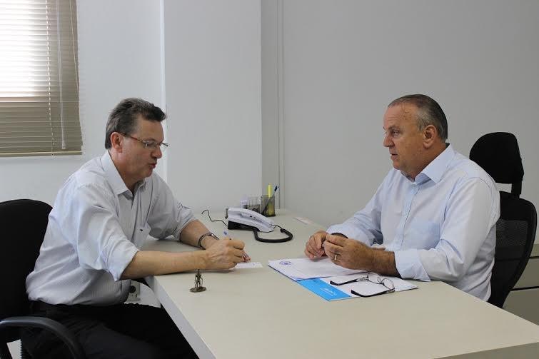 Reunião em Brasília discute recursos para o HMISC