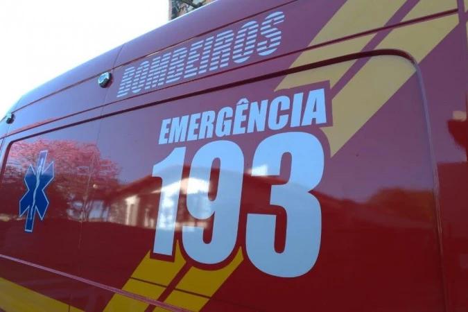 Capotamento de carro deixa duas pessoas feridas na SC-108